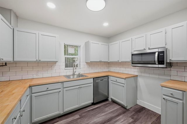 608 S Loving Avenue, Sherman, TX 75090