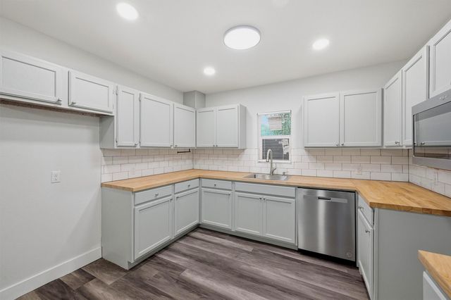 608 S Loving Avenue, Sherman, TX 75090