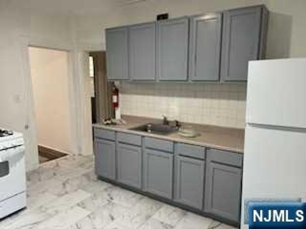 220 Columbia Avenue 2, Passaic, NJ 07055