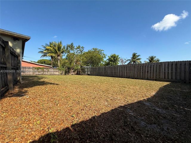 6290 NW 14th St 6290, Sunrise, FL 33313