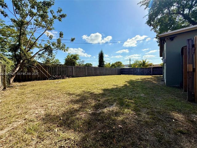 6290 NW 14th St 6290, Sunrise, FL 33313