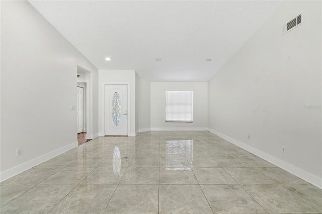 9507 CAMDEN HILL COURT, Tampa, FL 33615