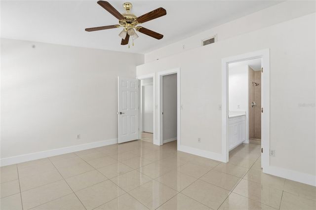 9507 CAMDEN HILL COURT, Tampa, FL 33615
