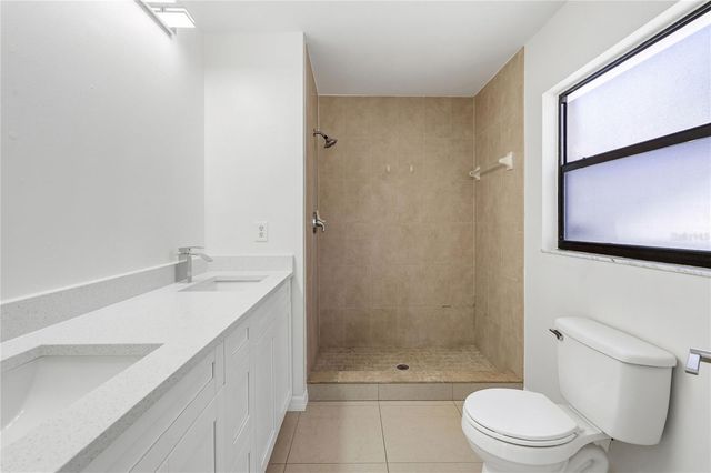 9507 CAMDEN HILL COURT, Tampa, FL 33615