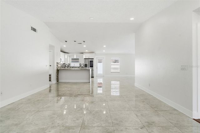9507 CAMDEN HILL COURT, Tampa, FL 33615