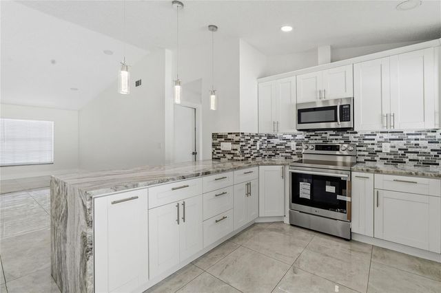 9507 CAMDEN HILL COURT, Tampa, FL 33615