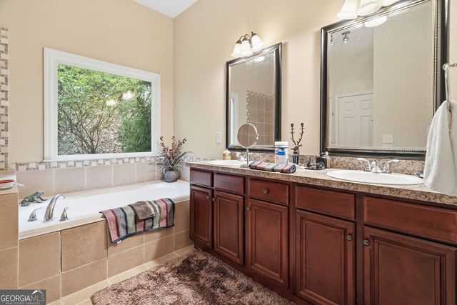 930 Lake Arrowhead Drive, Waleska, GA 30183