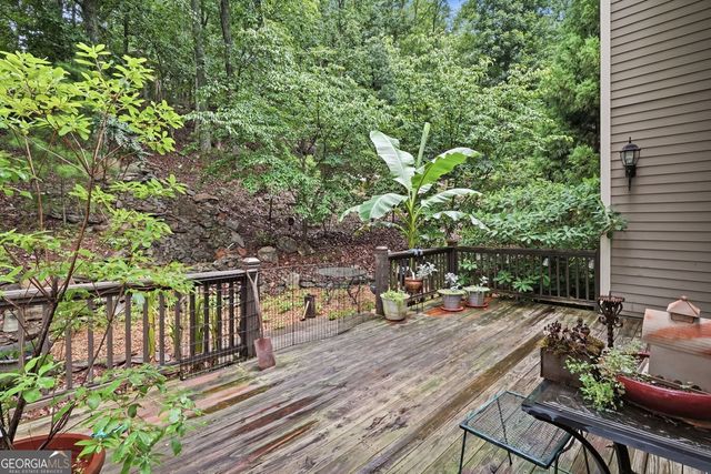 930 Lake Arrowhead Drive, Waleska, GA 30183