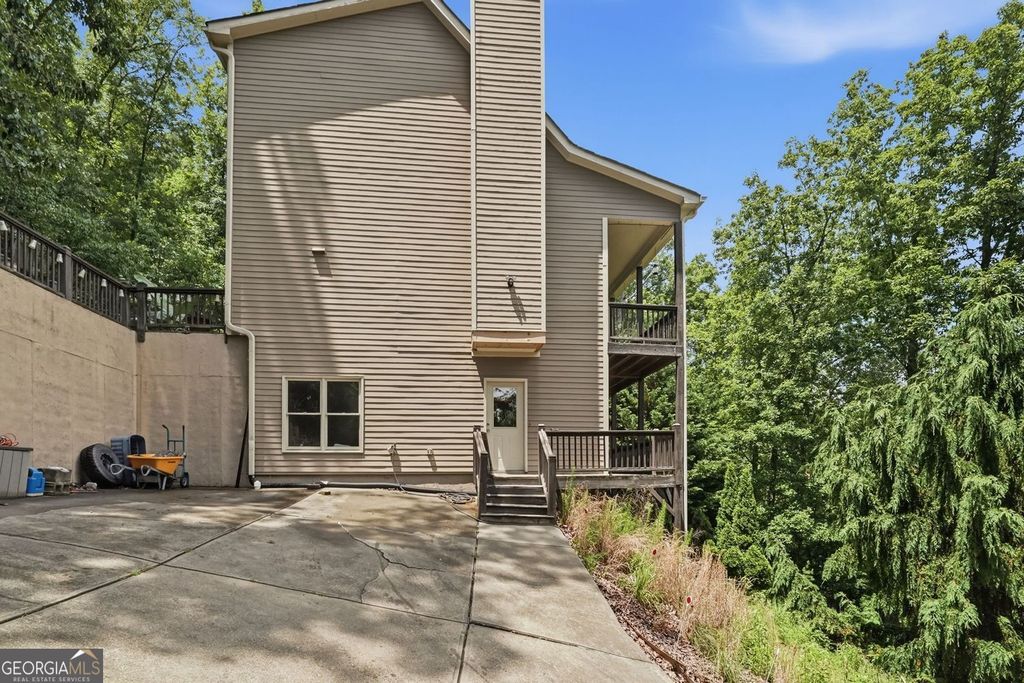930 Lake Arrowhead Drive, Waleska, GA 30183