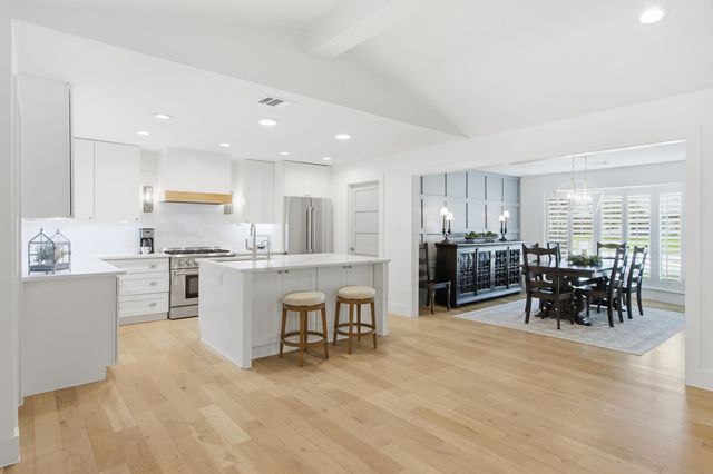 4416 Laren Lane, Dallas, TX 75244