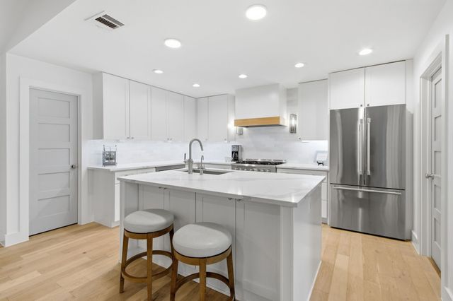 4416 Laren Lane, Dallas, TX 75244
