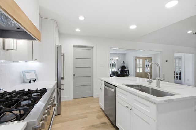 4416 Laren Lane, Dallas, TX 75244