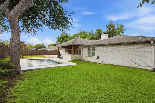 4416 Laren Lane, Dallas, TX 75244