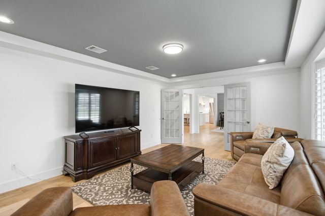 4416 Laren Lane, Dallas, TX 75244