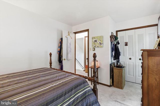 33 HOOVER RD, Lancaster, PA 17603