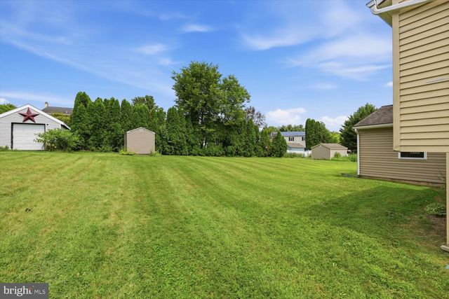 33 HOOVER RD, Lancaster, PA 17603