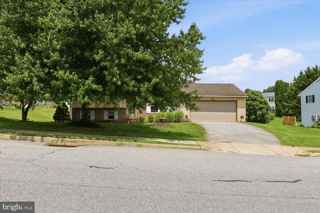 33 HOOVER RD, Lancaster, PA 17603