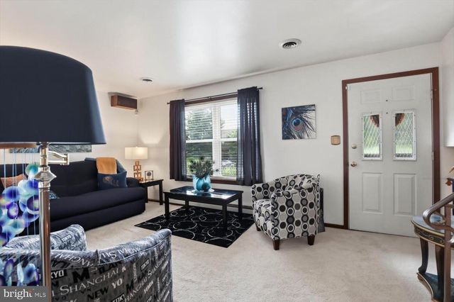 33 HOOVER RD, Lancaster, PA 17603