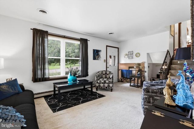 33 HOOVER RD, Lancaster, PA 17603