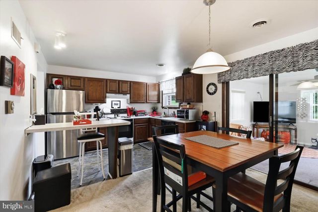 33 HOOVER RD, Lancaster, PA 17603