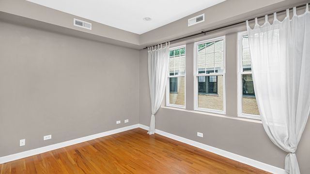 5623 N Wayne Avenue B3, Chicago, IL 60660