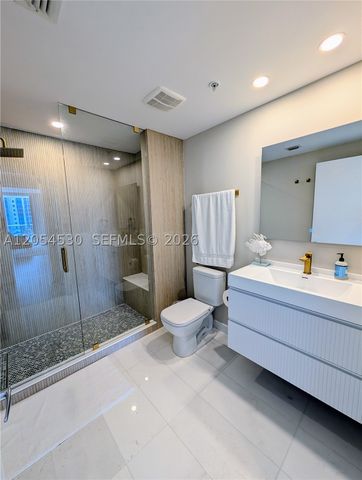 17301 Biscayne Blvd 1501, North Miami Beach, FL 33160