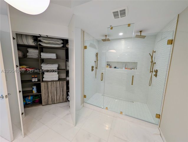 17301 Biscayne Blvd 1501, North Miami Beach, FL 33160
