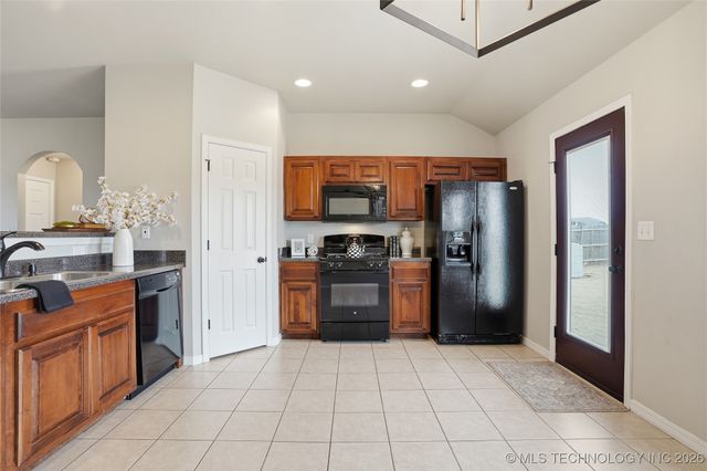 2816 W Charlotte Street, Broken Arrow, OK 74011