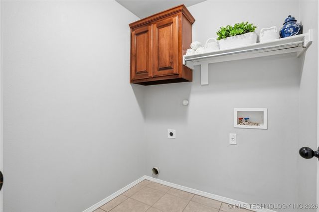 2816 W Charlotte Street, Broken Arrow, OK 74011