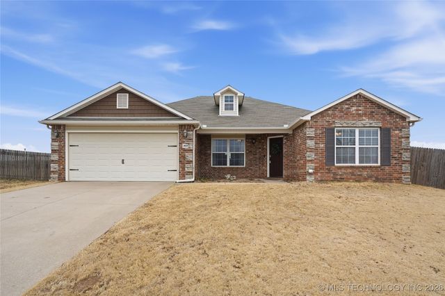 2816 W Charlotte Street, Broken Arrow, OK 74011
