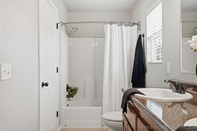 2816 W Charlotte Street, Broken Arrow, OK 74011