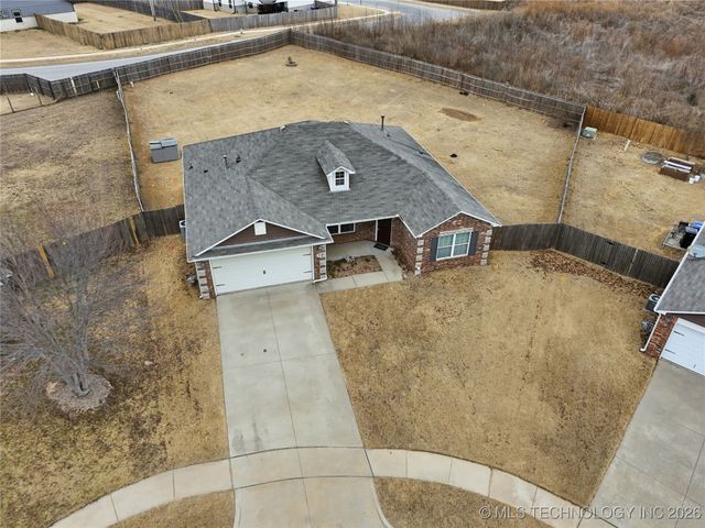 2816 W Charlotte Street, Broken Arrow, OK 74011