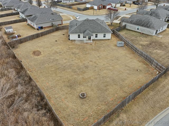 2816 W Charlotte Street, Broken Arrow, OK 74011