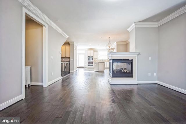4304 EDOSOMWAN LN, Fairfax, VA 22030
