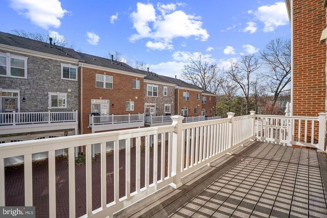 4304 EDOSOMWAN LN, Fairfax, VA 22030