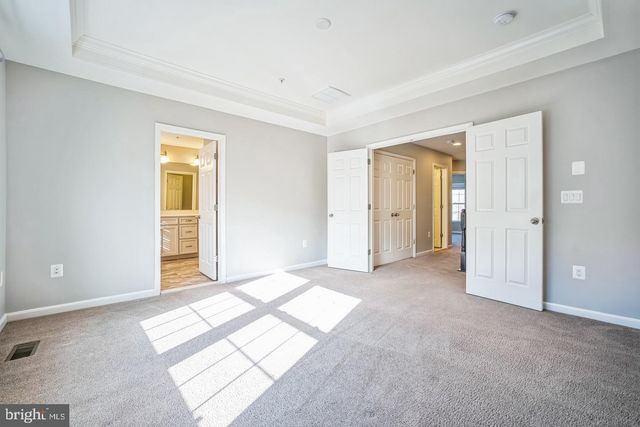 4304 EDOSOMWAN LN, Fairfax, VA 22030