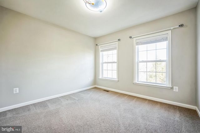 4304 EDOSOMWAN LN, Fairfax, VA 22030