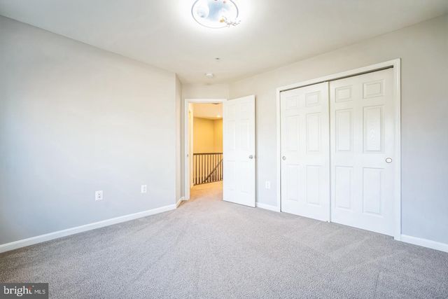4304 EDOSOMWAN LN, Fairfax, VA 22030