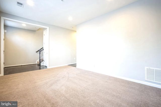 4304 EDOSOMWAN LN, Fairfax, VA 22030
