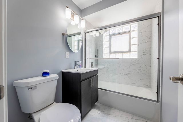 4024 W 106th Street, Oak Lawn, IL 60453
