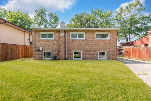 4024 W 106th Street, Oak Lawn, IL 60453