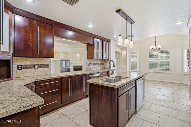 12264 ROBERTA LYNNE Drive, El Paso, TX 79936