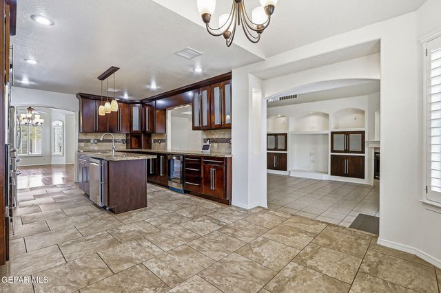 12264 ROBERTA LYNNE Drive, El Paso, TX 79936