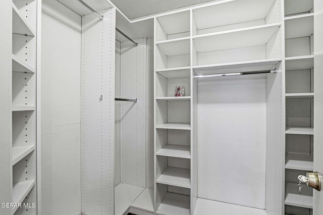 12264 ROBERTA LYNNE Drive, El Paso, TX 79936