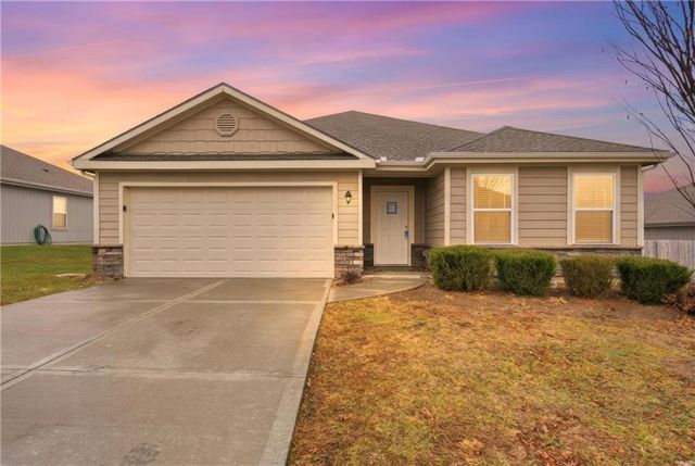 21832 Franklin Street, Spring Hill, KS 66083