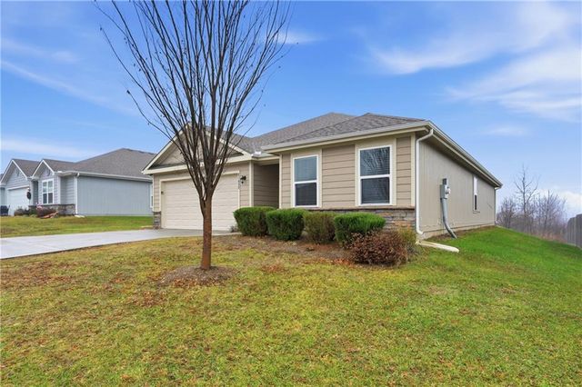21832 Franklin Street, Spring Hill, KS 66083