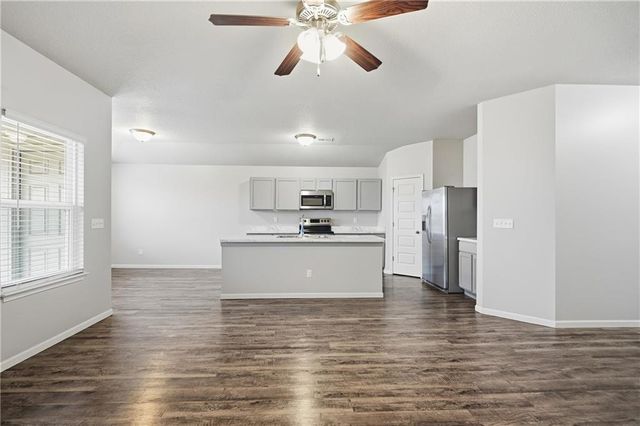 21832 Franklin Street, Spring Hill, KS 66083