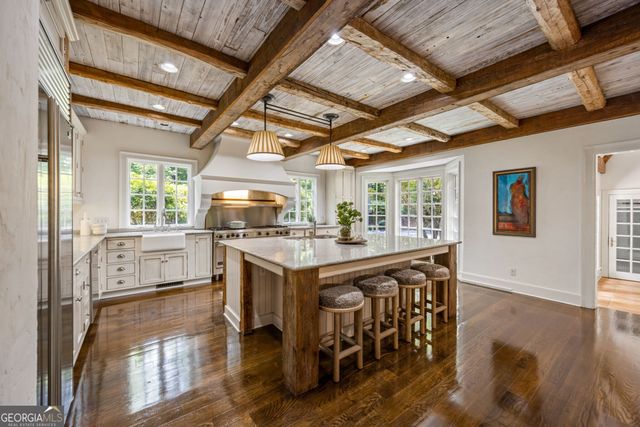 2485 W Wesley Road NW, Atlanta, GA 30327