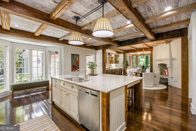 2485 W Wesley Road NW, Atlanta, GA 30327