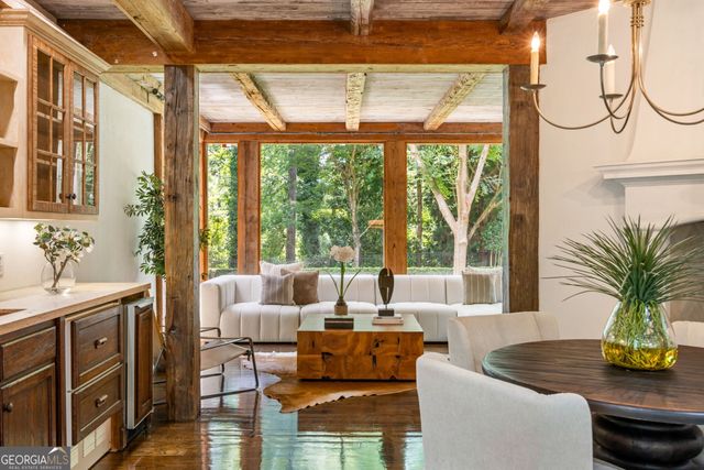 2485 W Wesley Road NW, Atlanta, GA 30327